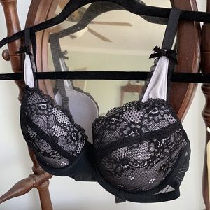 Soma black and light blue bra